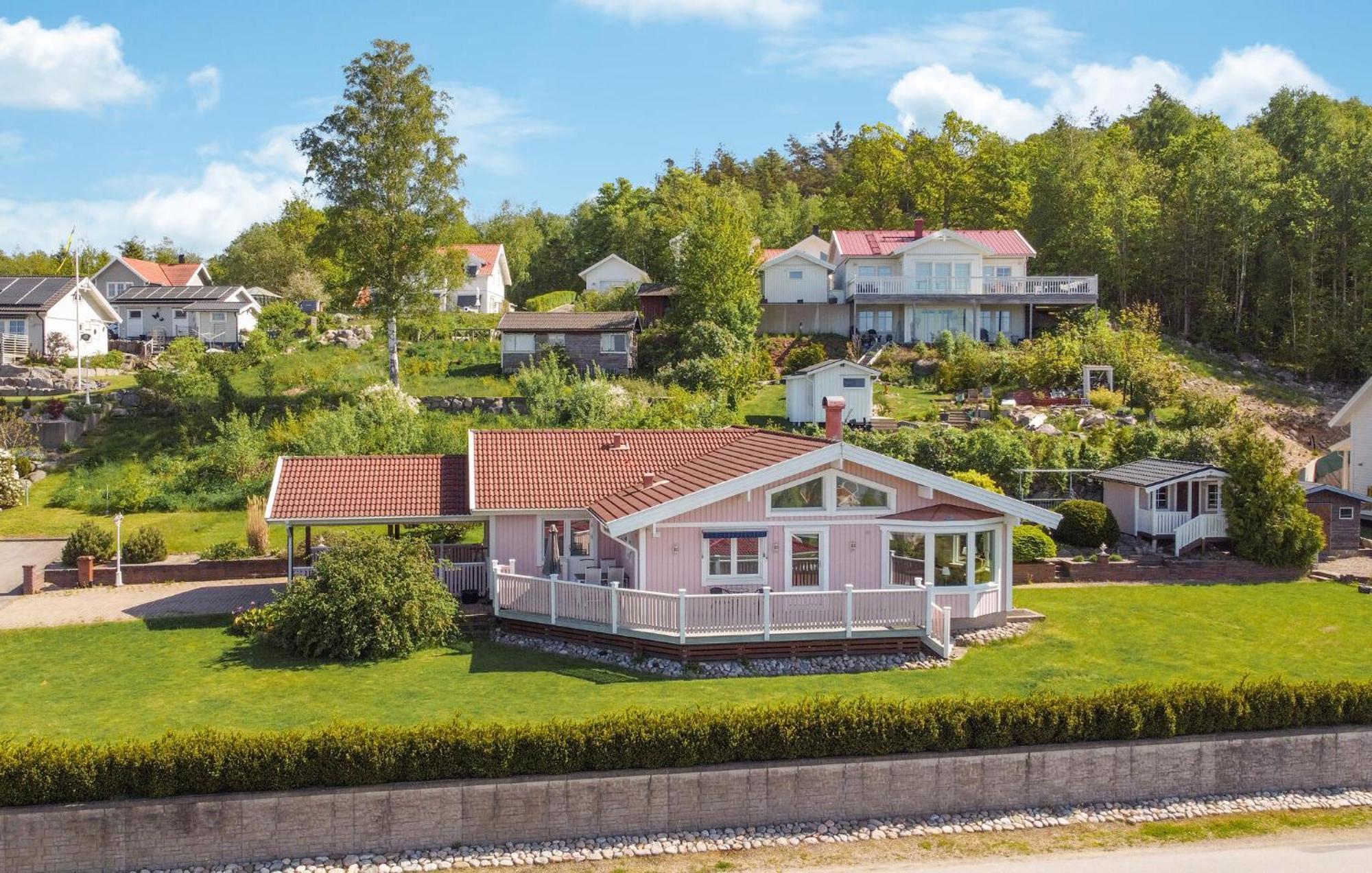 2 Bedroom Lovely Home In Uddevalla Exteriér fotografie